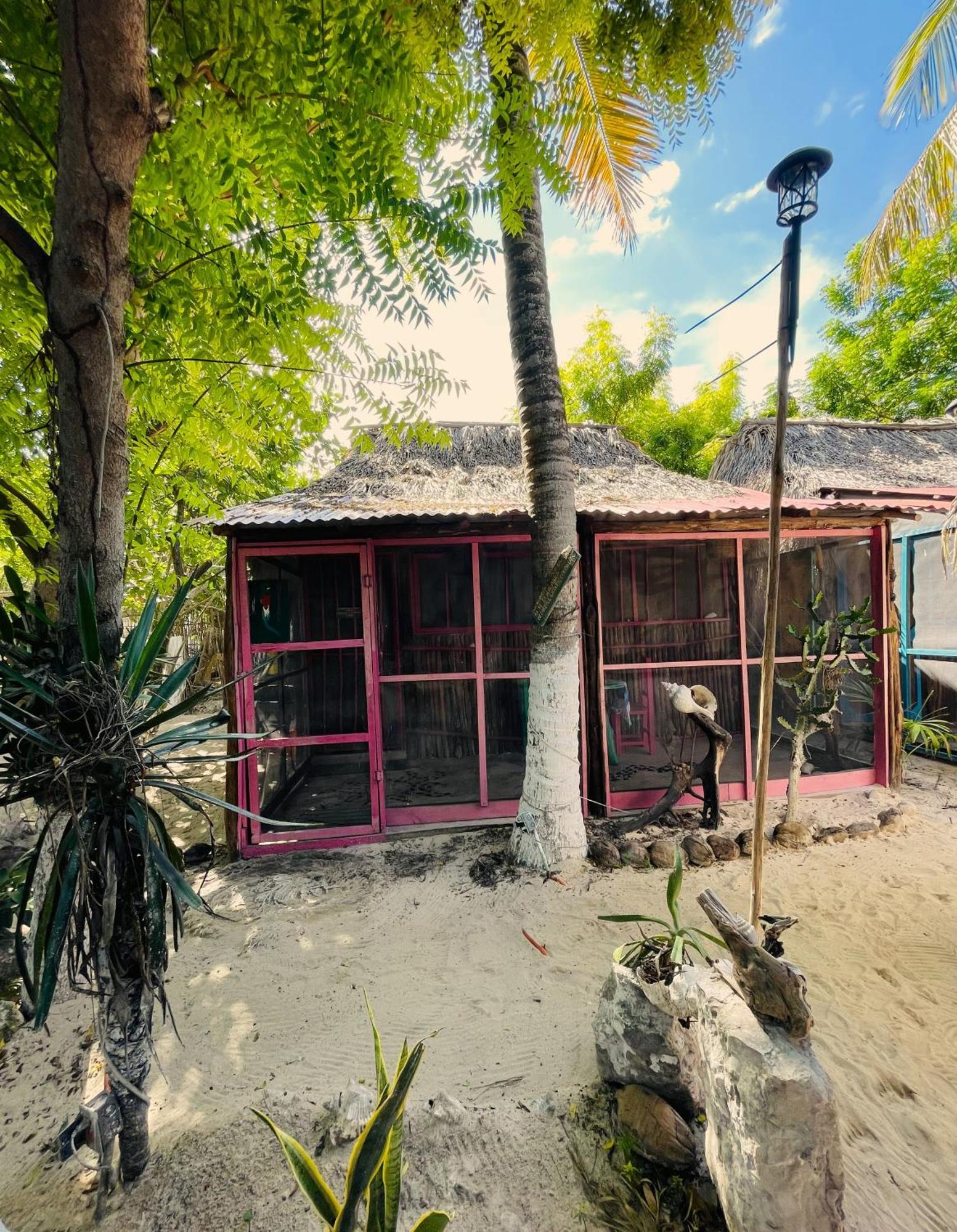 Casa Jade Ecobungalows Las Coloradas Yuluc Екстериор снимка